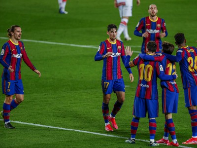 Lionel Messi a jeho gólové oslavy so spoluhráčmi