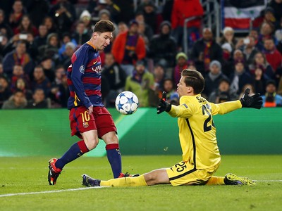 Lionel Messi skóruje