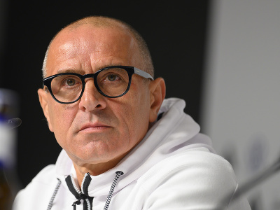 Tréner slovenskej futbalovej reprezentácie