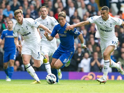 Fernando Torres medzi hráčmi