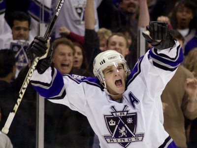 Luc Robitaille, 18. apríla 2001