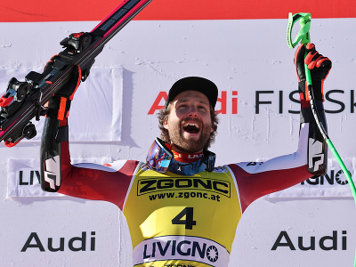 Marco Schwarz oslavuje triumf