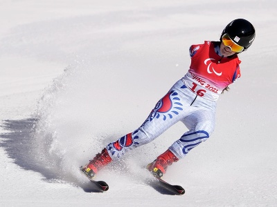 Slovenská reprezentantka v lyžovaní Vanesa Gašková počas kombinácie v kategórii stojacich pretekárok na zimných paralympijských hrách v Pekingu