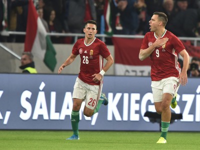 Hráči Maďarska sa radujú z gólu