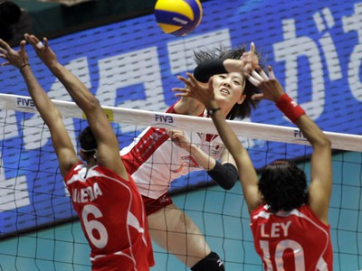 Mai Yamaguchi smečuje