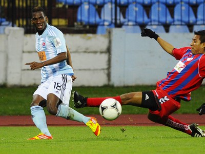 Mamadou Bagayoko a Pedro Leal