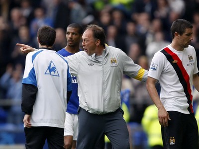 Nervózny asisten trénery City David Platt