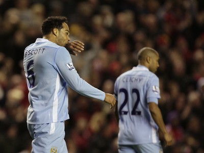 Joleon Lescott po góle do vlastnej siete