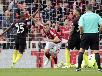 Middlesbrough oslavuje gól do siete Manchesteru City