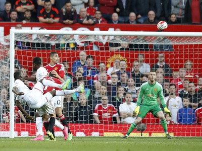 Christian Benteke strelil United naozaj ukážkový gól nožnicami