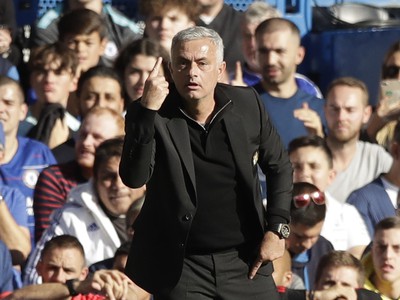 José Mourinho v akcii proti Chelsea