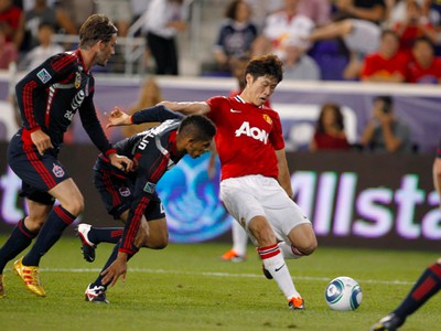 Park Ji-Sung proti hráčom Výberu MLS