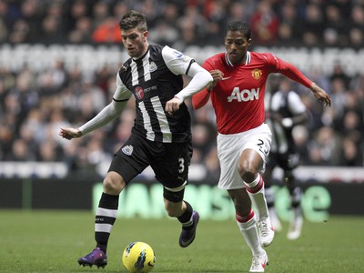 Davide Santon a Antonio Valencia
