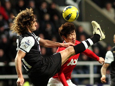 Manchester United prehral aj na pôde Newcastlu