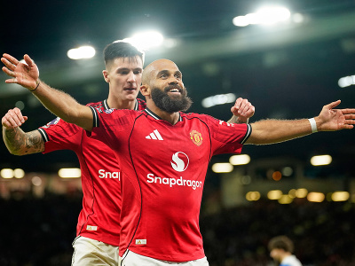 Bryan Mbeumo oslavuje gól