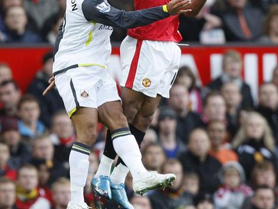 Kieran Richardson v súboji s Nanim