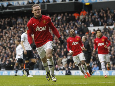 Wayne Rooney oslavuje gól