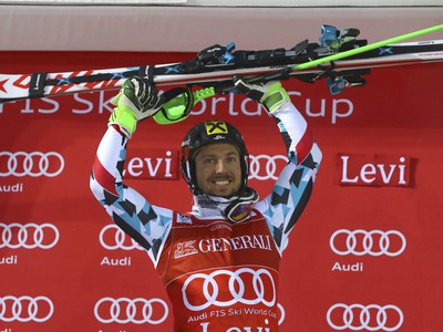 Marcel Hirscher ovládol úvodný slalom vo fínskom Levi