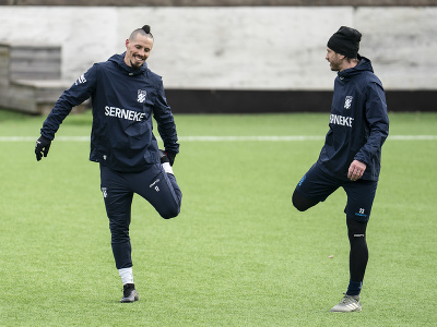 Slovenský futbalista Marek Hamšík (vľavo) počas tréningu s jeho novým klubom IFK Göteborg 