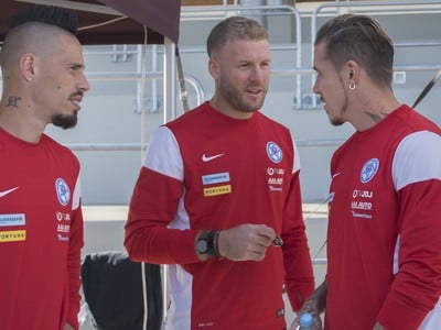 Slovenskí futbaloví reprezentanti zľava Marek Hamšík, Adam Nemec a Juraj Kucka