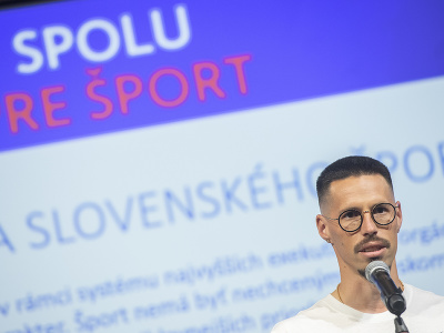 Slovenský futbalový reprezentant Marek Hamšík počas brífingu 14. júna 2023 v Bratislave.