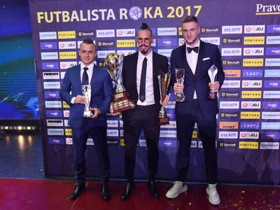 Na snímke traja najlepší v ankete Futbalista roka 2017, zľava Stanislav Lobotka (3. miesto), Marek Hamšík (1. miesto a najlepší futbalista štvrťstoročia) a Milan Škriniar (2. miesto)
