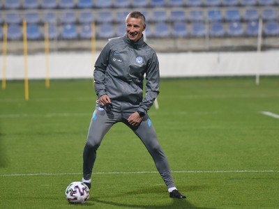 Asistent trénera slovenskej futbalovej reprezentácie Marek Mintál počas úvodného tréningu