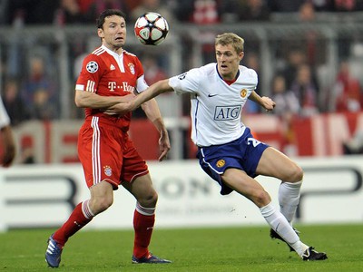 Mark van Bommel a Darren Fletcher, 30.3.2010