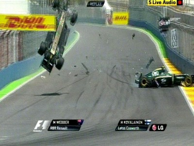 Webber pri havárii vyletel s formulou