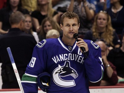  Markus Naslund, Vancouver