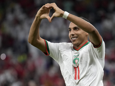 Marocký hráč Abdelhamid Sabiri  oslavuje po tom, ako strelil úvodný gól
