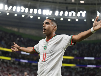 Futbalista Maroka Abdelhamid Sabiri oslavuje gól