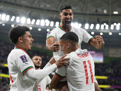 Futbalisti Maroka oslavujú gól