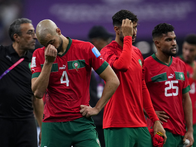 Futbalisti Maroka po prehre s Francúzskom v semifinále MS vo futbale 