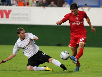 Martin Chren z FC Vion Zlaté Moravce a Peter Maslo