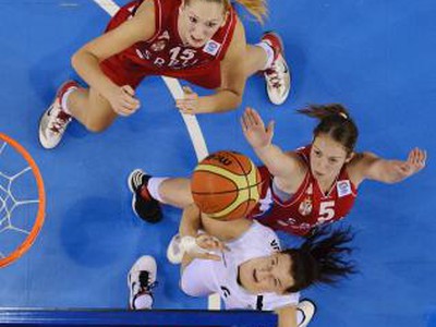 Martina Letková dáva kôš