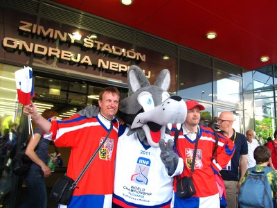 Maskot Goooly s českými fanúšikmi