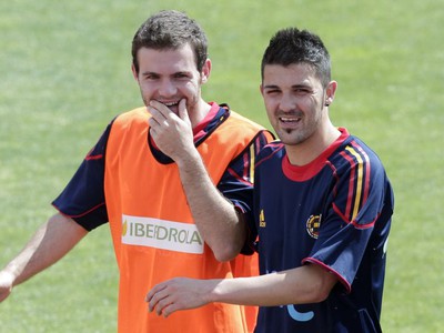 Noví spoluhráči v Barcelone: Juan Mata a David Villa