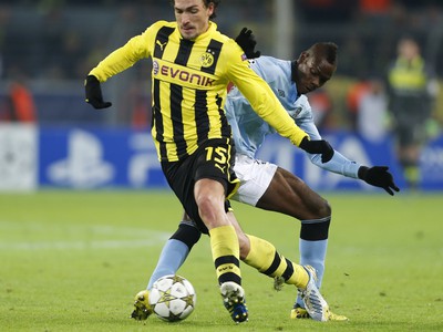 Mats Hummels (v žltom) túži po pôsobení v Bayerne 