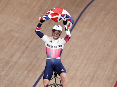 Britský dráhový cyklista Matthew Walls triumfoval na OH v Tokiu