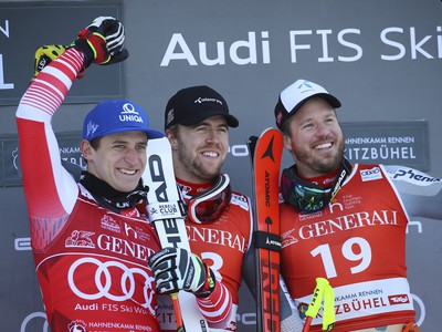 Kjetil Jansrud, Aleksander Aamodt Kilde a Matthias Mayer na stupni víťazov