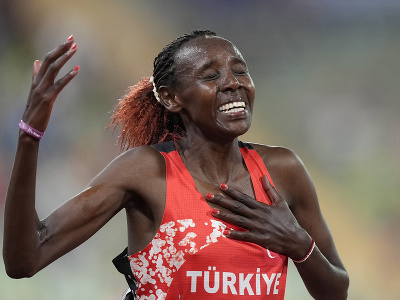 V behu na 10.000 m dominovala reprezentantka Turecka Yasemin Canová