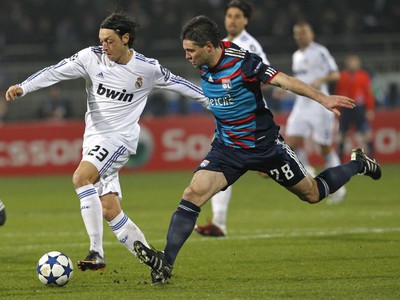 Mesut Özil v súboji