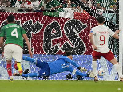 Robert Lewandowski proti Mexiku nepremenil penaltu