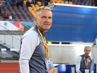 Na snímke hlavný tréner FK Železiarne Podbrezová Roman Skuhravý 