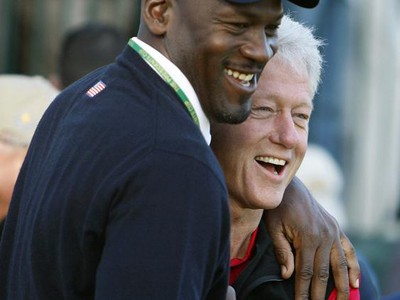 Michael Jordan s bývalým prezidentom USA Billom Clintonom, 6.10.2009