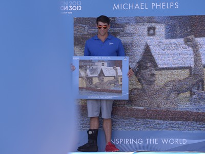 Michael Phelps kvôli zlomenej