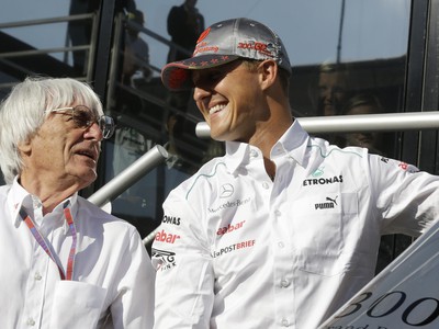 Bernie Ecclestone a Michael Schumacher