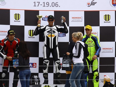 Michal Puškár s trofejou