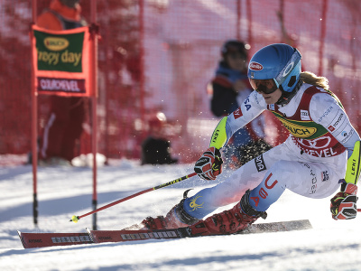 Mikaela Shiffrinová počas 2. kola obrovského slalomu v Courcheveli
